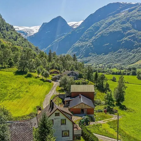 Holiday home 4 Bedroom Cozy In Oldedalen *