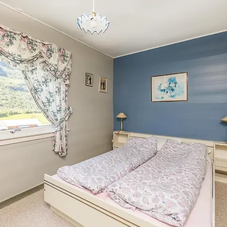 Awesome In Oldedalen Briksdalsbre