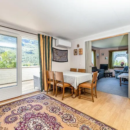 Awesome In Oldedalen * Briksdalsbre